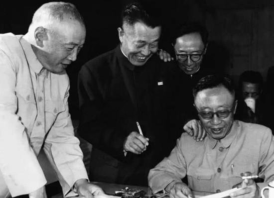 与婉容发生关系的侍卫祁继忠后来怎么样了？