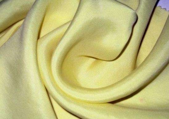 有些衣服的面料是用人丝棉做成的，这种面料的成分是什么？