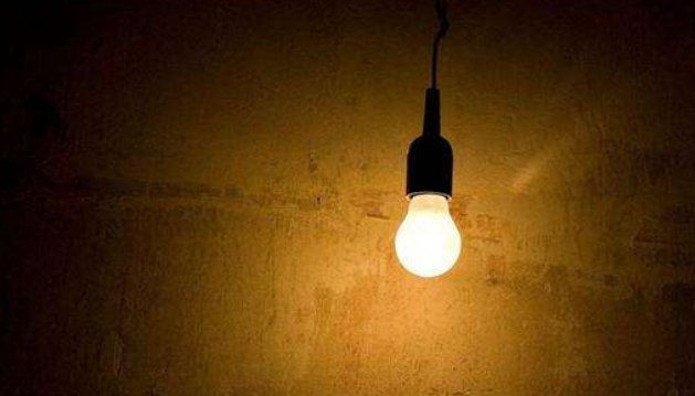 钨丝灯泡用久了为什么会变黑？