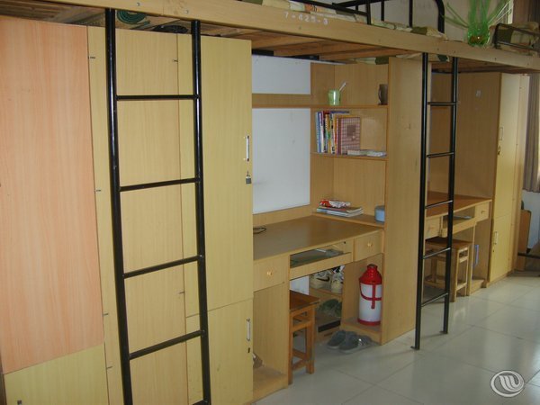 安徽商贸职业技术学院的寝室环境怎样？？？求解？？