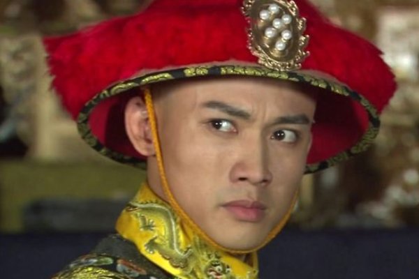 谦妃是雍正晚年最爱的宠妃，儿子为何却天天找她要银子？