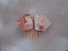 用一百块钱怎么叠双心图片