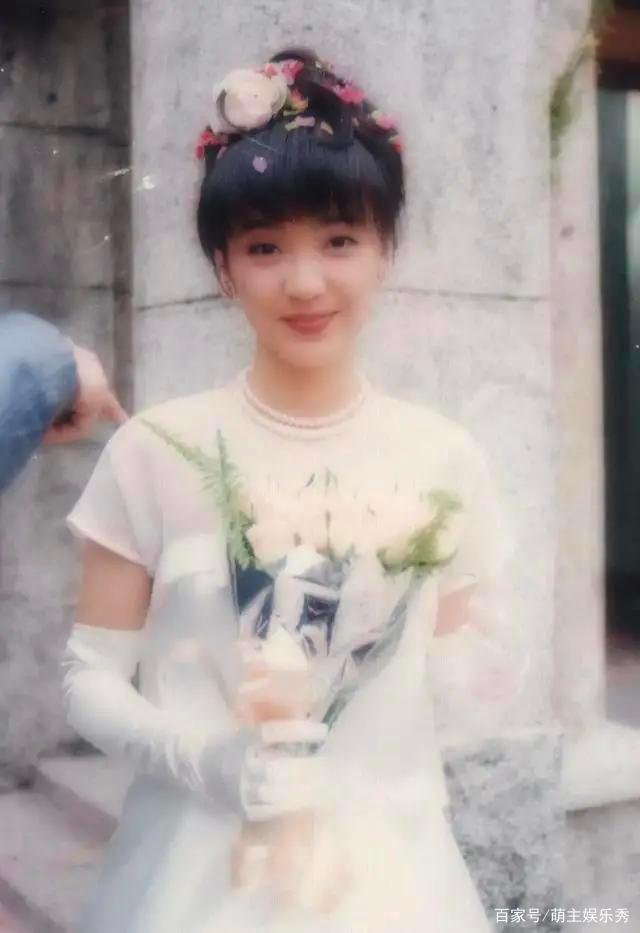 爆红时退隐歌坛，接连被男友抛弃，55岁陈慧娴近况如何？