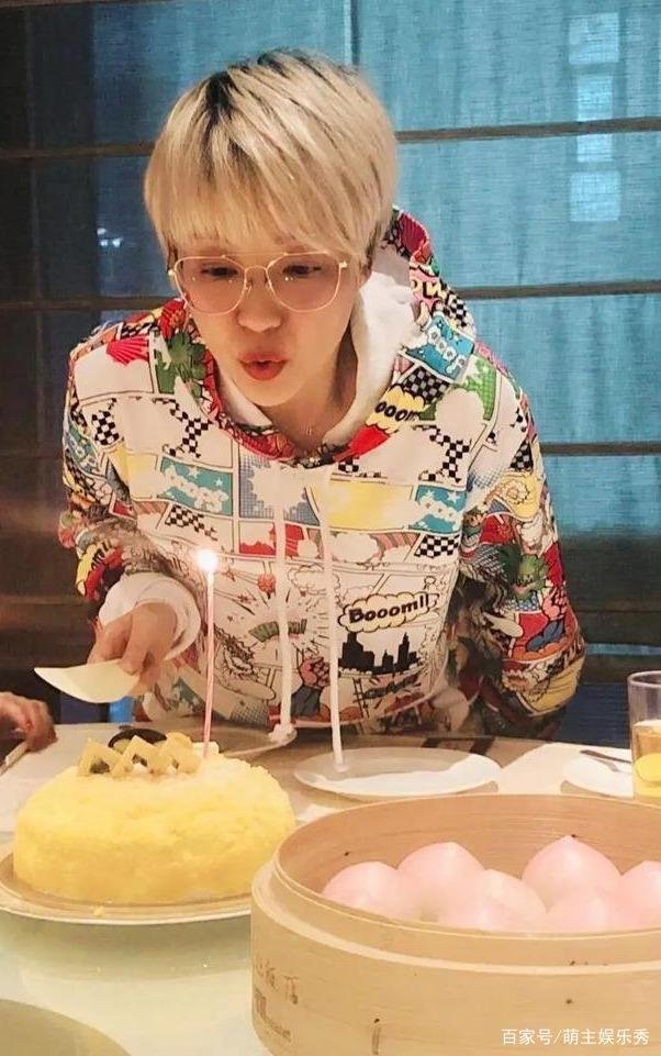 爆红时退隐歌坛，接连被男友抛弃，55岁陈慧娴近况如何？