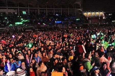 人生鼎沸的意思