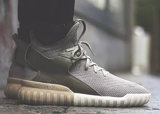 阿迪达斯YEEZY椰子鞋350为什么那么贵？