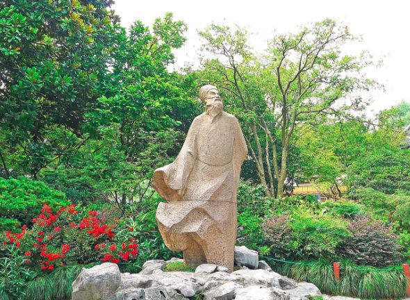 吴王夫差、越王勾践、苏轼分别是哪个朝代的。