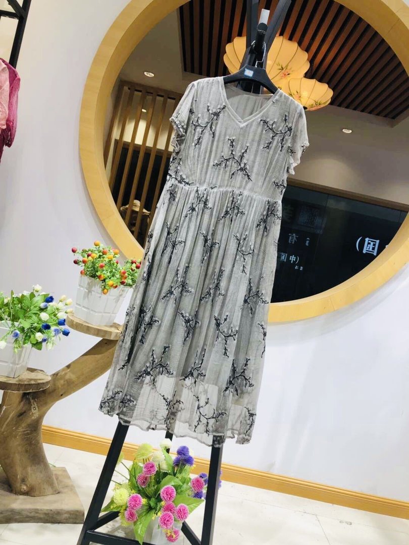 什么是品牌折扣女装尾货？