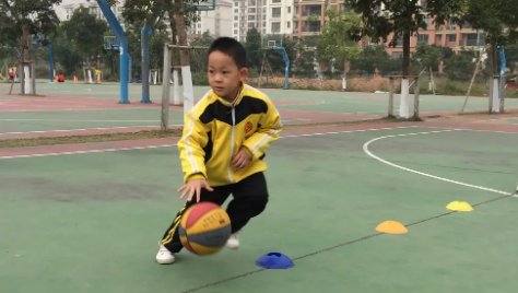 7岁的男孩子学什么兴趣班比较好。