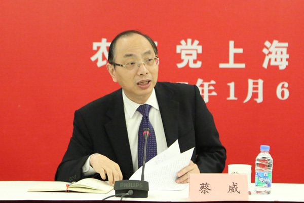 市委与市政府都分别设有秘书长与办公厅主任吗？