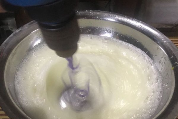 用蛋清打成奶油状，我这个还要多久
