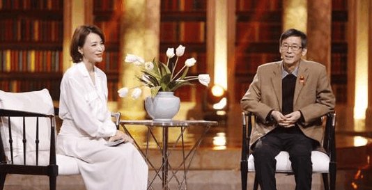 董卿被骂的背后，央视做出了哪些回应？