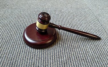 女方离婚起诉书怎么写的？