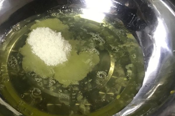 用蛋清打成奶油状，我这个还要多久