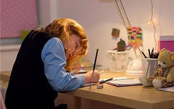 老师布置太多作业,做不完,该不该应付呢?