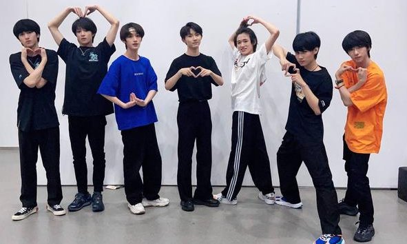 姐姐真漂亮歌词完整版内容是什么？