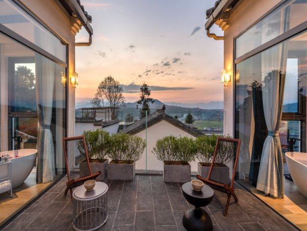 去泸沽湖住在哪里比较好