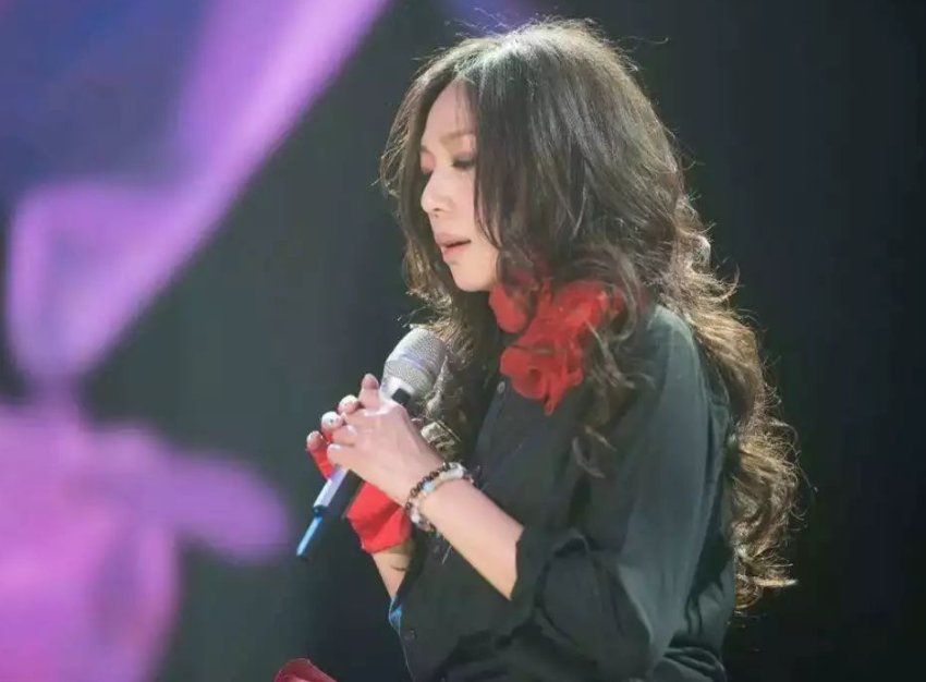 撕心裂肺十大催泪情歌