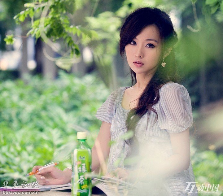 有没有人知道这个人是谁，叫什么名字啊。