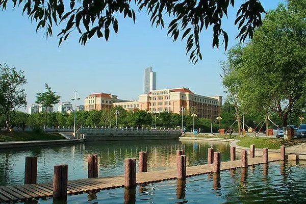 渤海大学继续教育学院是成人教育吗