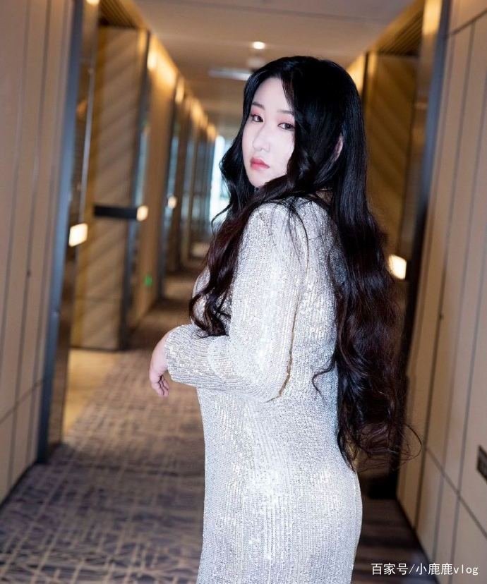 锤娜丽莎曾经那么的苗条，为什么现在长得这么胖？这几年经历了什么？