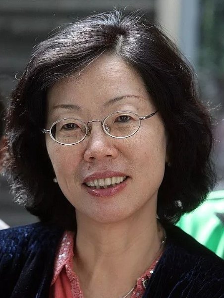 舒婷第一部诗集是什么