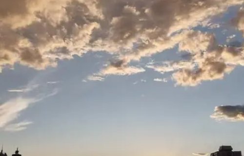 什么的天空填空词语