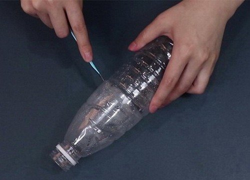 矿泉水瓶怎样做娃娃