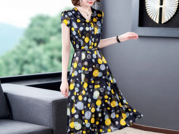 连衣裙牌子有哪些