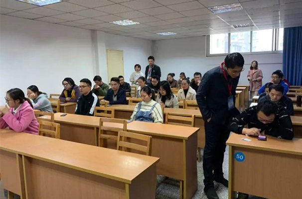 2023年执业医师笔试成绩查询时间是几号