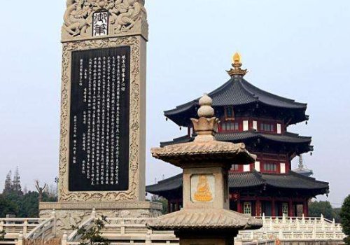 姑苏城外寒山寺夜半钟声到客船是什么地名