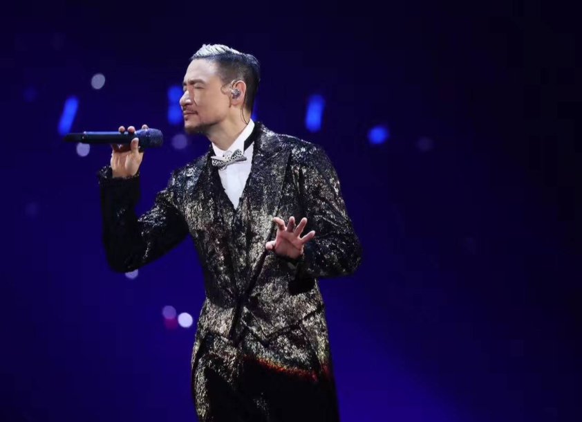 撕心裂肺十大催泪情歌