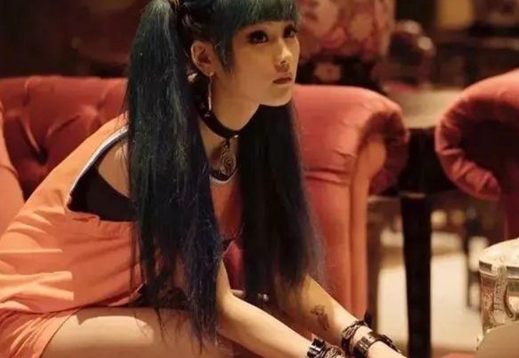 《唐人街探案2》的插曲是？