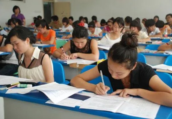 2023年中专录取分数线