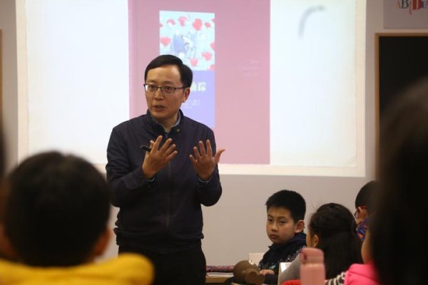 峰峦叠嶂的拼音