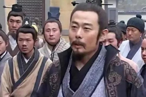 成语“鸡鸣狗盗”与下面那个人物有关( )?a平原君b信陵君c春申君d孟尝君