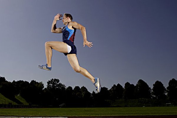 世界跳远最高纪录是多少