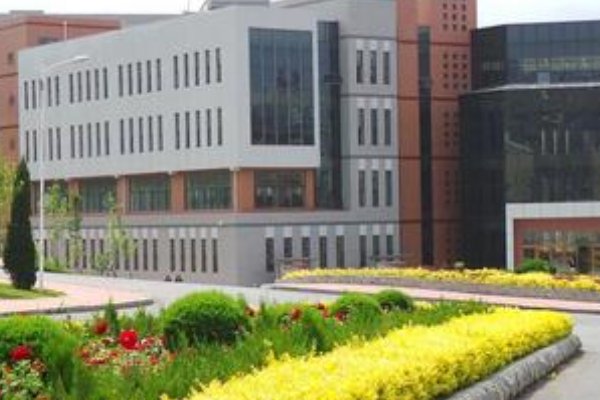 大连财经学院学费多少2023