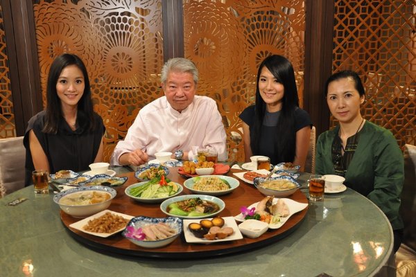 吃喝嫖赌的意思