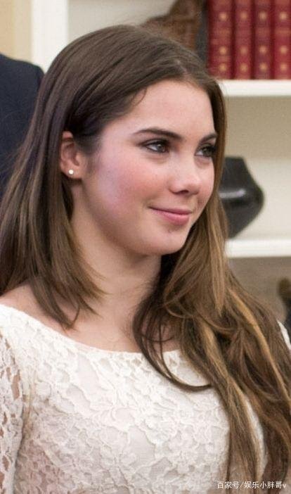 美女体操名将马罗尼,曾被称为赛场精灵,因不雅照流出后来怎样?