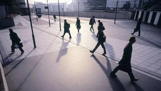 “穷忙族”在现代社会，多指哪些人呢？