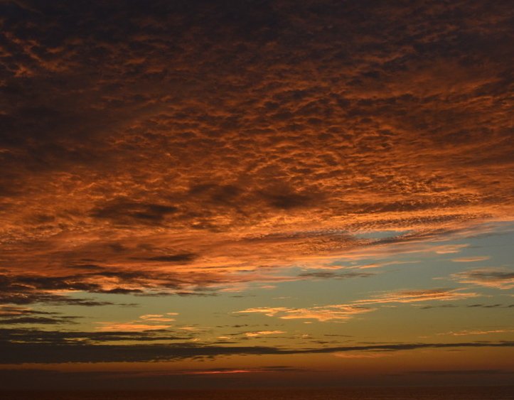 火红火红是什么词性，还能组什么词？