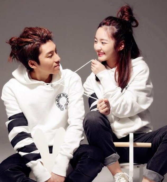 昔日21岁歌手爱上8岁小女孩，父母反对外界质疑，现如今怎样了？