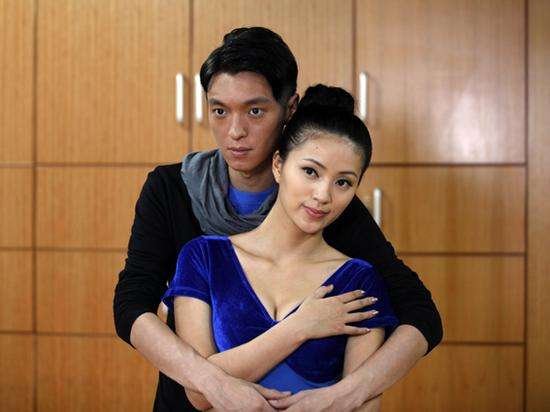 安钧璨和安以轩是什么关系