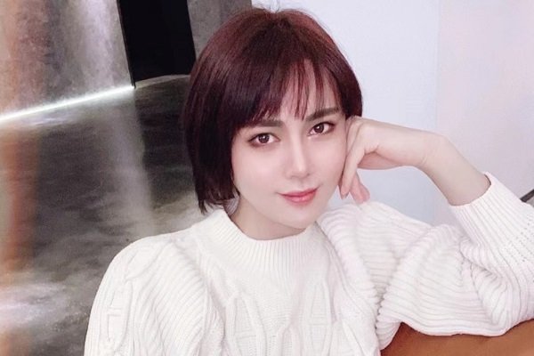 男模时诗是男是女？