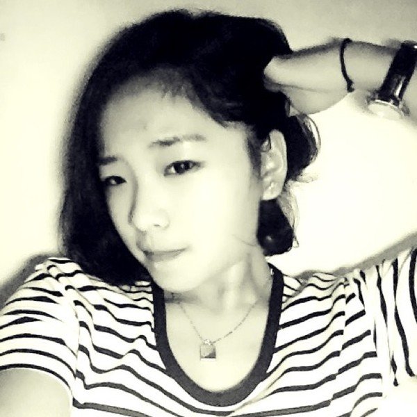 何佩琪的人物简介