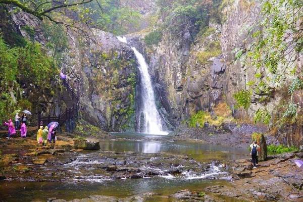 “三月三农暴日发桃花水”，这句话指的是什么？