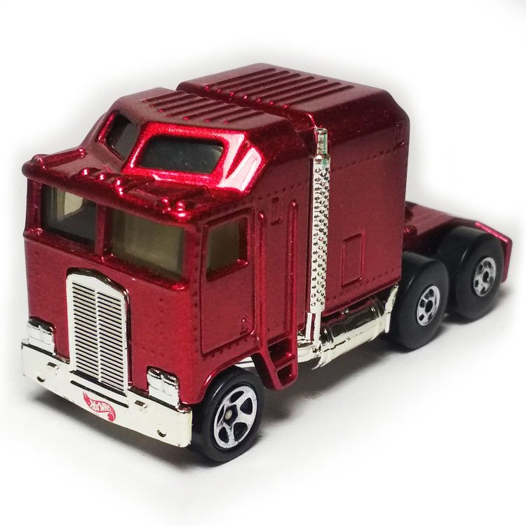 变形金刚中，塞伯坦没有汽车，那擎天柱为什么是红色卡车的形态呢？