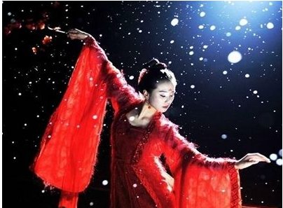 北方有佳人，绝世而独立。一笑倾人城，再笑倾人国什么意思？