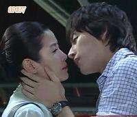 传闻中的七公主雪七和年士兵在火车站拥吻是第几集